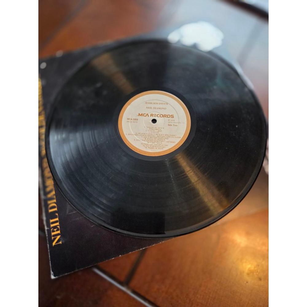 Neil Diamond 20 Golden Greats Vinyl Record - Picture 3 of 4